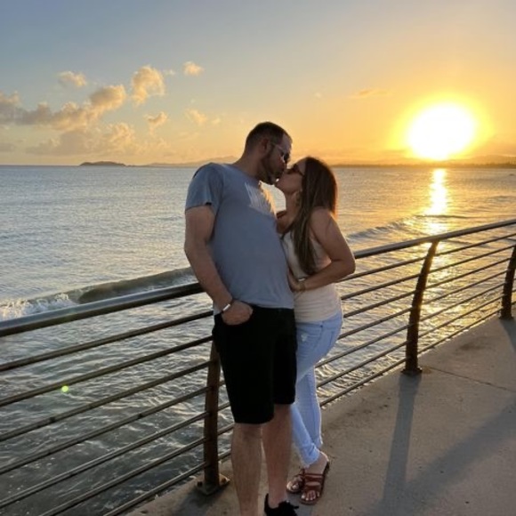 Meet your Posher, Emely - Picture 1 of 1